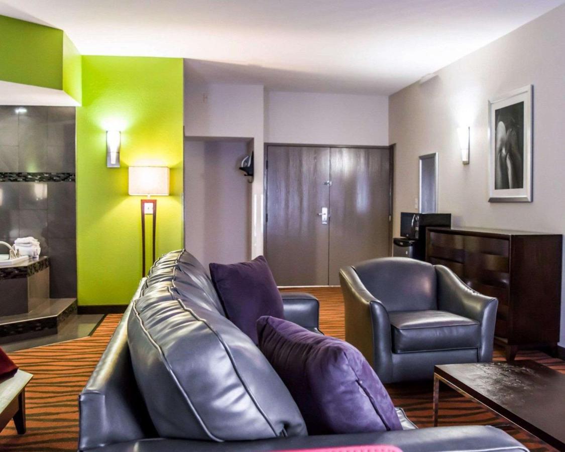 Quality Suites Fort Myers Airport I-75 Экстерьер фото
